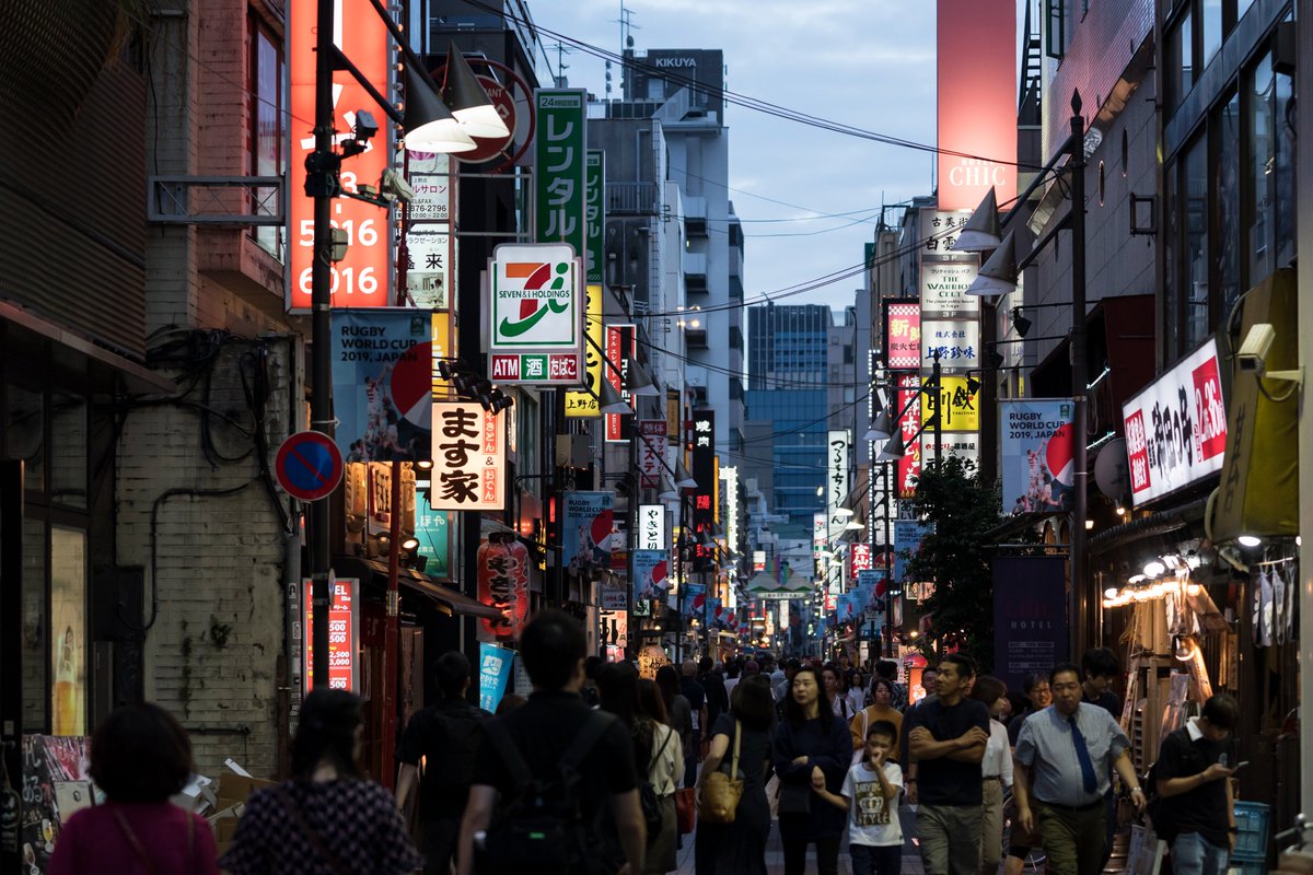 Complex's tweet photo. Japan has almost 10 million empty homes due to its declining population.

📸:Getty https://t.co/XtlxWD4Hm3