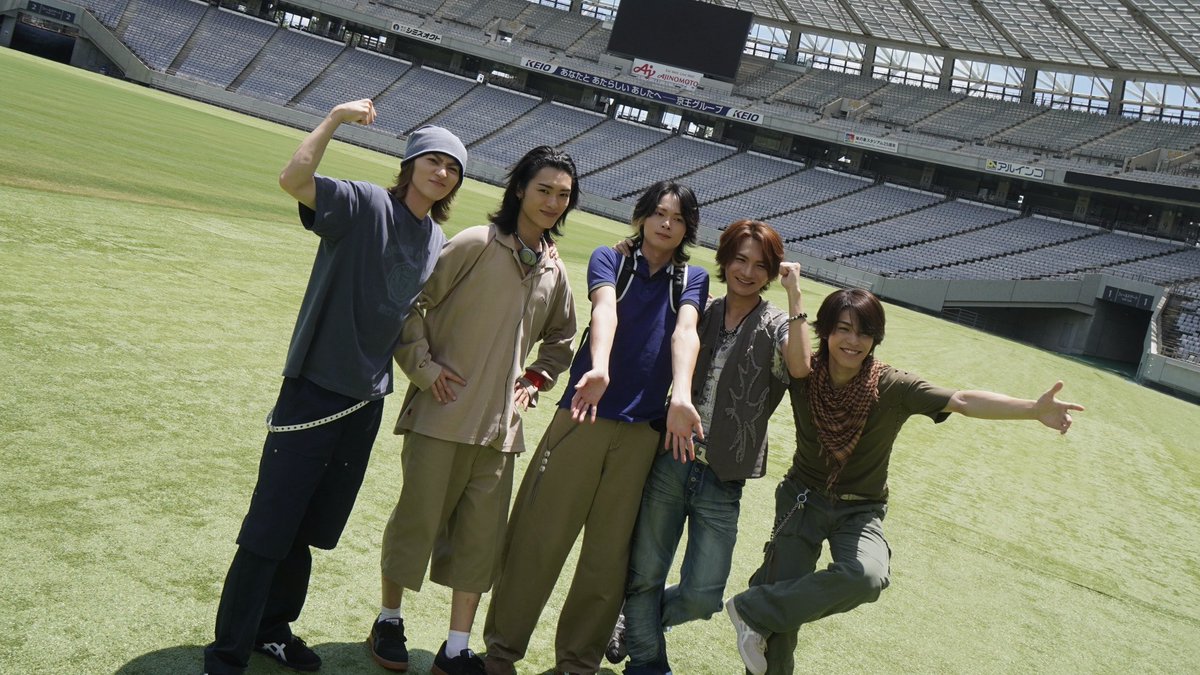 RUNIDRE's tweet photo. ⋰
Today’s Schedule 🍀.*
⋱

7:30PM(JST) | Weverse Live
🔗 https://t.co/G82SvJSj4M 

9:00PM(JST) | FM FUJI「沈黙の金曜日」
#弓木大和 と #咲太朗 が生出演！ https://t.co/rjDZmhXQvN