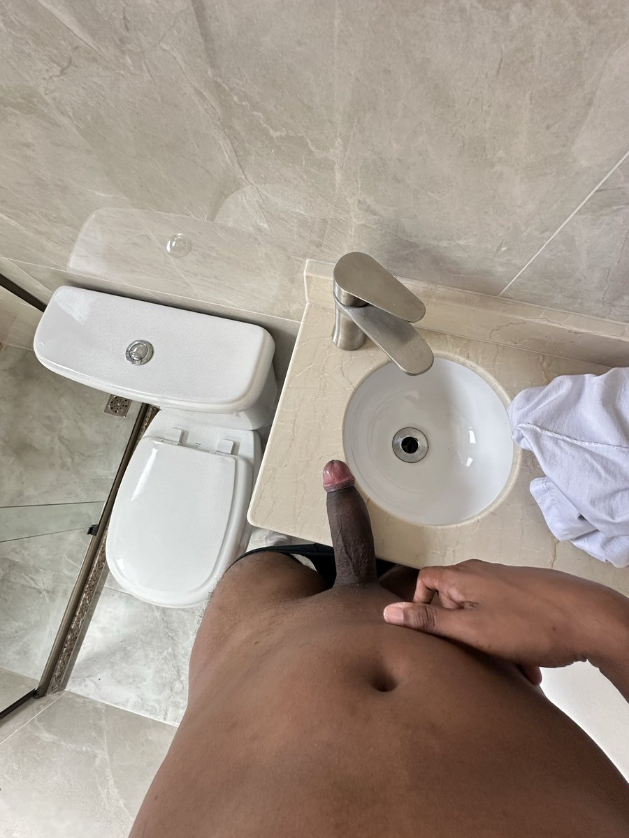 drickalencar's tweet photo. Minha piroca preta da cabeça rosa 🍼🍆💦 https://t.co/M1s4tf9Icy