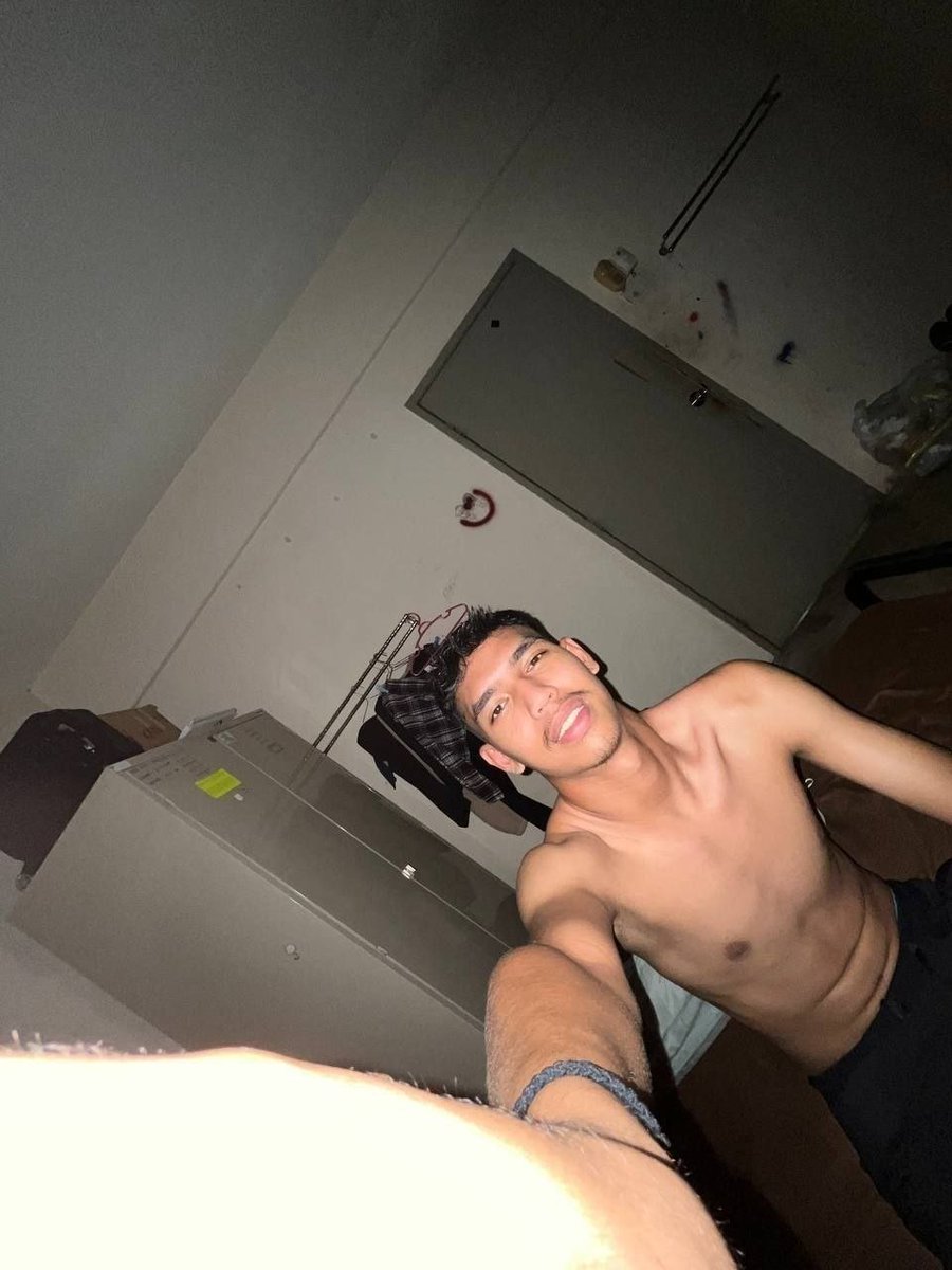 AdrianGuna6t's tweet photo. 𝙅𝙤𝙞𝙣 𝙢𝙮 𝙥𝙧𝙞𝙫𝙖𝙩𝙚 𝙩𝙚𝙡𝙚𝙜𝙧𝙖𝙢 😈
https://t.co/6P15yoMftU

Madu Kuat Berjam Jam Bubuk Valentine Sachet Kapsul 100% Original CoD dengan harga Rp8.300. Dapatkan di Shopee sekarang! https://t.co/48TFggpd2c https://t.co/2QVU3DUPkt