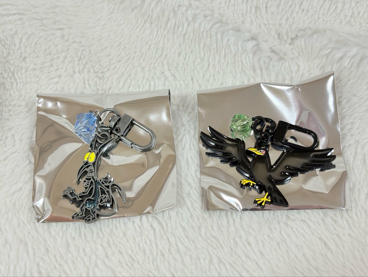 unauna_515's tweet photo. ディズニーストア　ステンドグラス風 シークレットキーチェーン ヴィランズ
【交換、譲渡】　
譲⭐︎パニック、ディアブロ
求⭐︎定価

本日9/25 19:30頃舞浜手渡し
その他の日時は千葉or舞浜
検索からもお気軽にお声がけください🙇🏻‍♀️ https://t.co/oKJOE6uVem