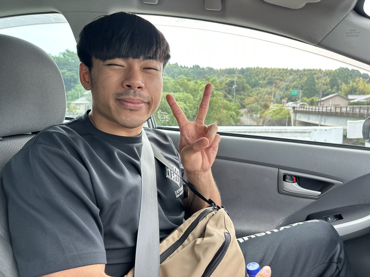 buffalo9216's tweet photo. 本日の元気配達員はコチラの選手。

#九州プロレス
#qpro
#今日も笑顔がステキ https://t.co/IaXn6Ajdct