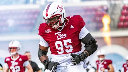 elijsahW34's tweet photo. #AGTG After an amazing conversation with @DrewCasa_ I am blessed to EARN my first division 1 offer from @TroyTrojansFB @coachcannon97 @coach_stigers @CoachGDavisFB https://t.co/5BGkEEE9us