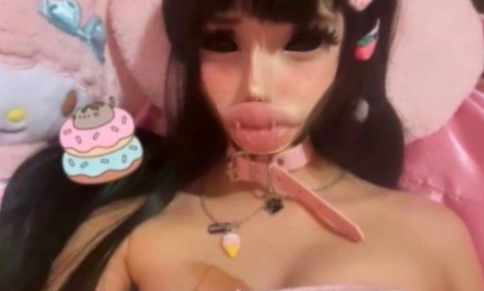 ShitpostRock's tweet photo. Here is your dream girl bro https://t.co/6kldfAKlhd