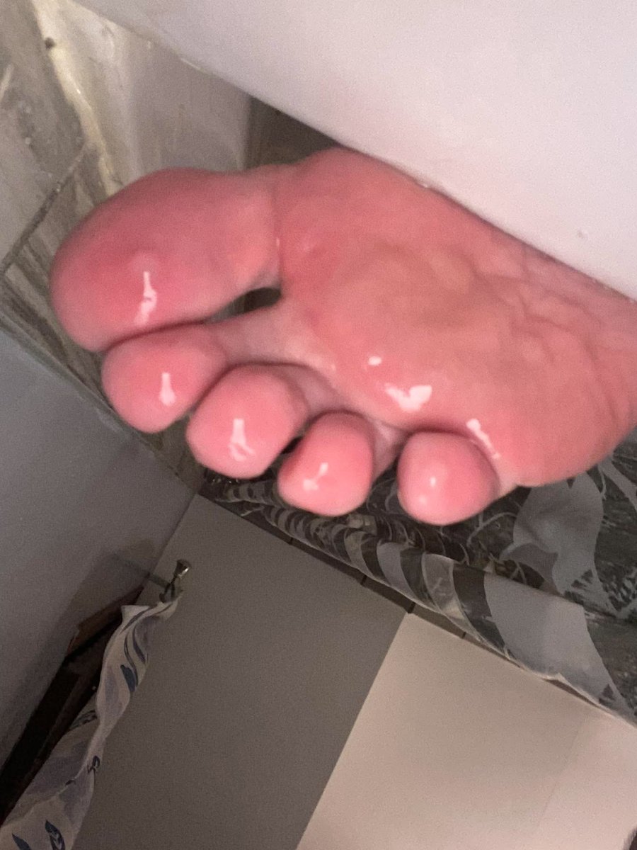 MikePeach6767's tweet photo. @OFElitePromo  hope you all enjoy we’re new to this 

#feet #feetfetısh #feetworshi̇p #foot #footfetısh #footboy #servant https://t.co/JBVwQD9q6Z