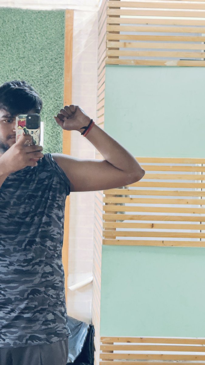 vlsi_guy's tweet photo. How’s this for only 3 weeks of gym training 😭😭
Haters please stay away
Gym bros and girls advices if you can give me any https://t.co/FDjLiUv2vE