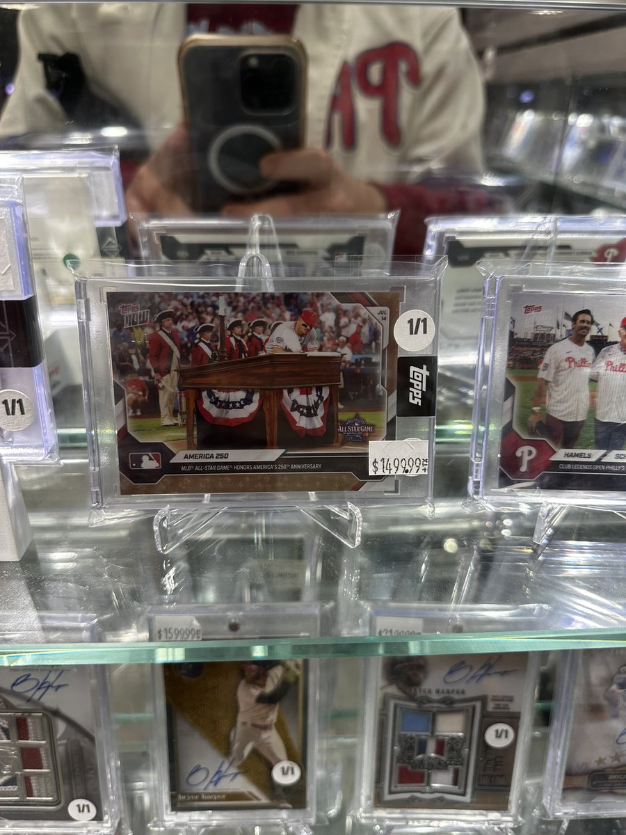 ScratchbyShmo's tweet photo. @CardPurchaser Was at the Phillies game tonight and saw some Sweet cards 🔥🔥 https://t.co/06gB7isotu