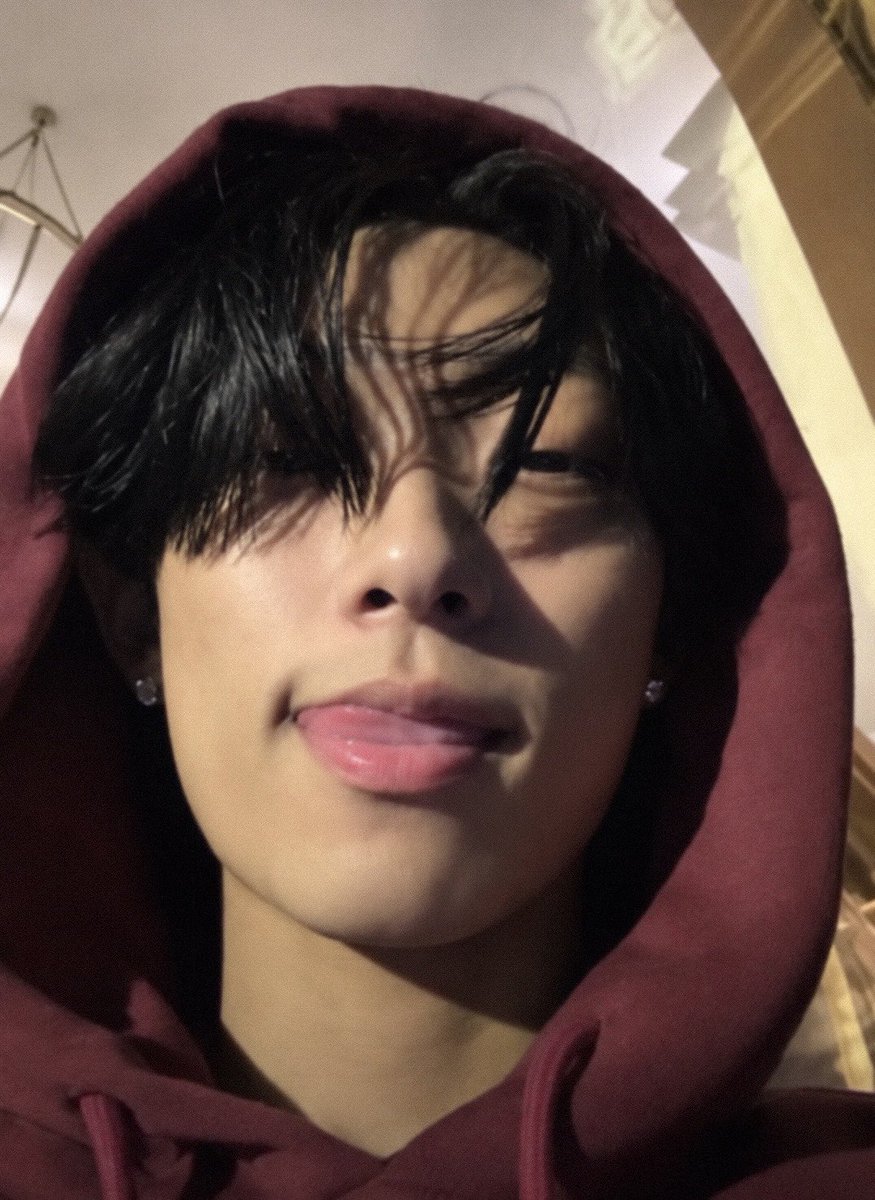 kyv2ot's tweet photo. นุน้อยหมวกแดง ྀི https://t.co/ssOz8HZA7c