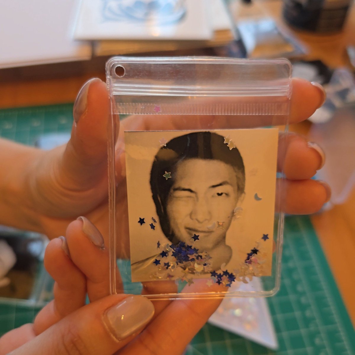 starryeyedjv's tweet photo. i'll be giving away some freebies on oct 3rd and nov 7 💞

#RMxSFMOMA https://t.co/aKFpxYGeLY
