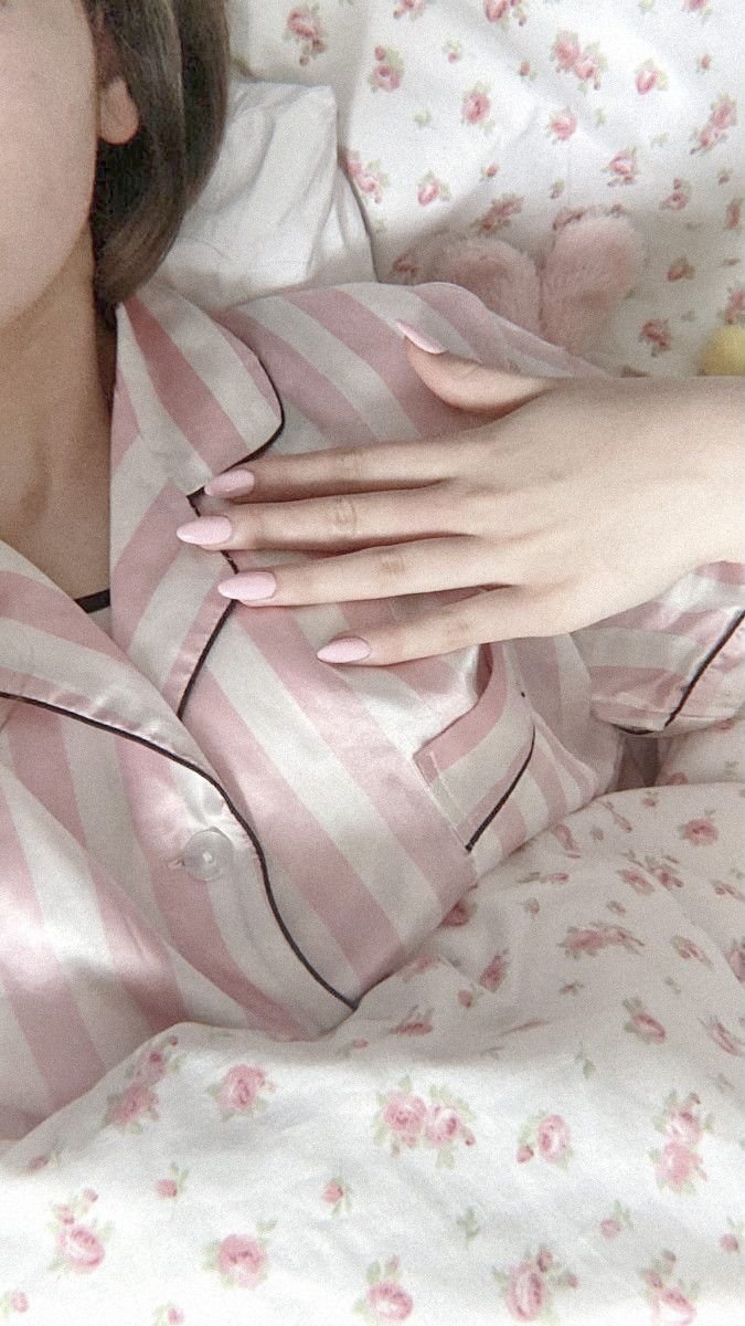 Doll1fna's tweet photo. buenas noches clan! No sueñen conmigo, por que se bavean 🤣😂
#ESOPERRA!!! https://t.co/juoLYvkEz9