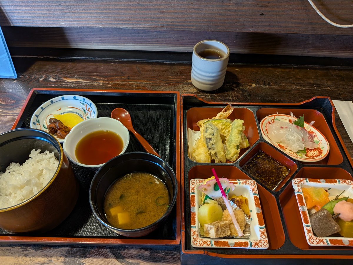 Hisakohrsa's tweet photo. 今日のランチ

これに茶碗蒸しと
コーヒー☕が付きます https://t.co/iYWrHdVw0j