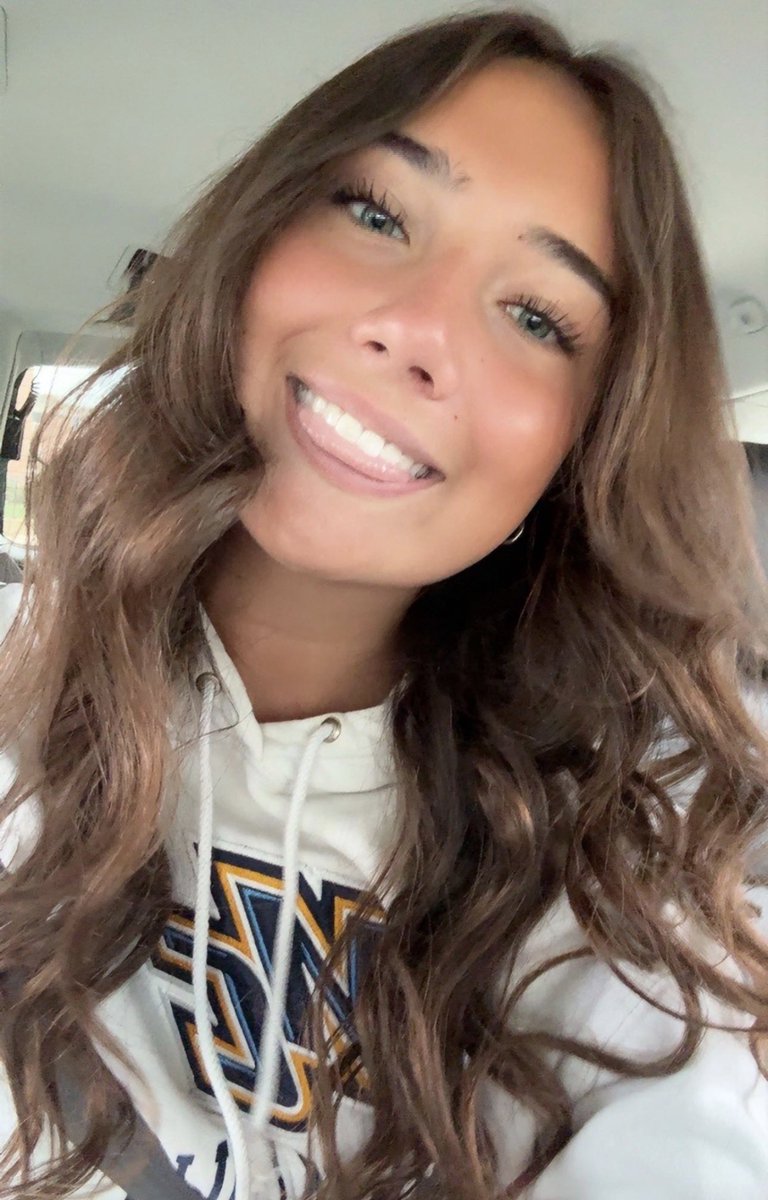 Brapppzuri's tweet photo. Cuck thought he was safe to share his irl… she’s too pretty to not share with everyone else. #wankchat #wankbattle #goon #irl https://t.co/ideNXlPWMD