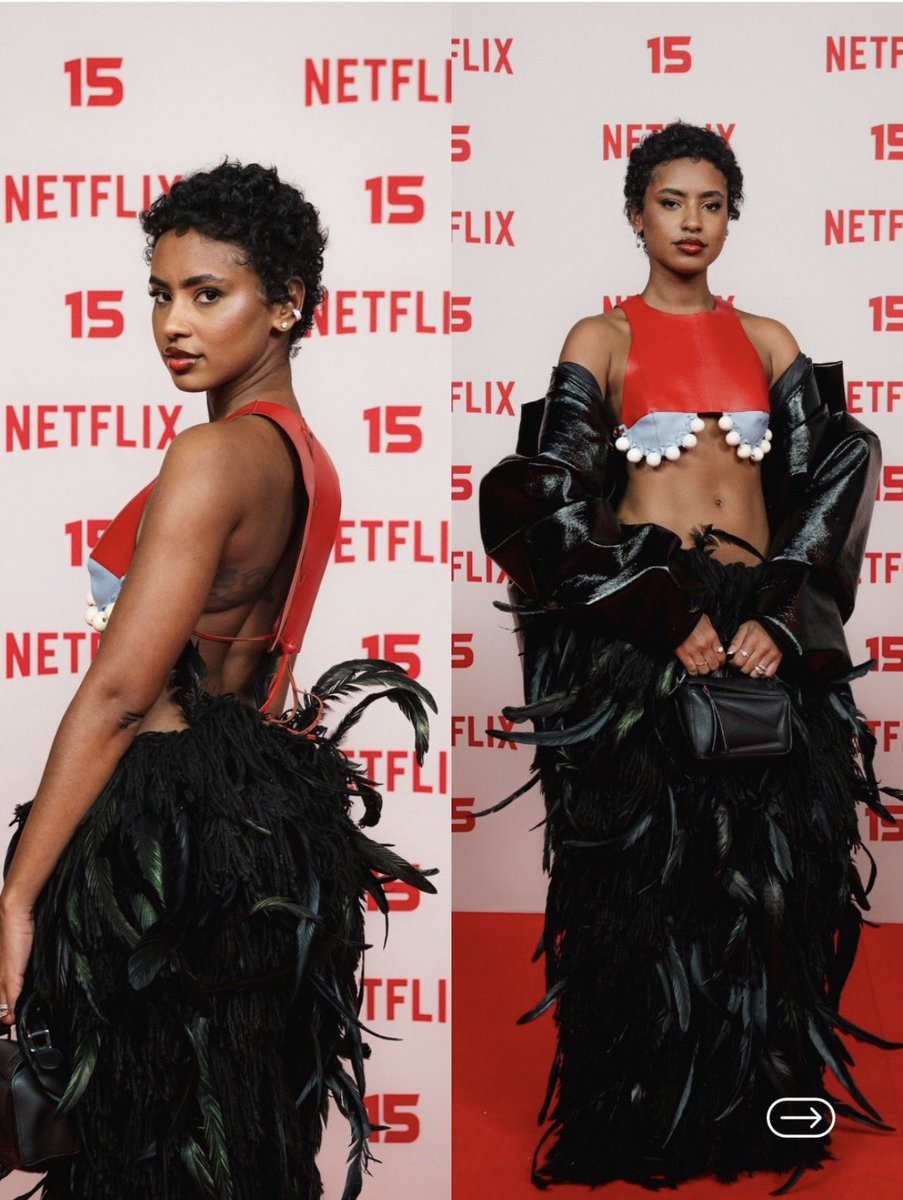 Thasoli97579057's tweet photo. GABZ na festa de 15 anos da Netflix #Gabz https://t.co/RfvRQNt9ny