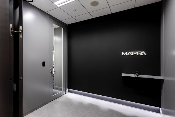 MAPPA_Info's tweet photo. 【Recruit】
関西エリアでアニメーター＆制作進行　積極採用中！！　

大阪スタジオ（中途経験者）
●デジタル作画アニメーター職
●制作進行職
募集期間：応募が集まり次第終了

ぜひご応募お待ちしております。
求人詳細とご応募はHPからお願いします↓↓↓
https://t.co/j9z7AnaPTk https://t.co/0eaY59IFjt