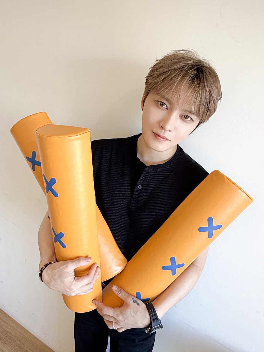 inkodeofficial's tweet photo. [📸] 풍성한 한가위 보내세요🌕

#김재중 #재중 #KIMJAEJOONG
#JAEJOONG #ジェジュン #金在中 https://t.co/kDAPAwaPzg
