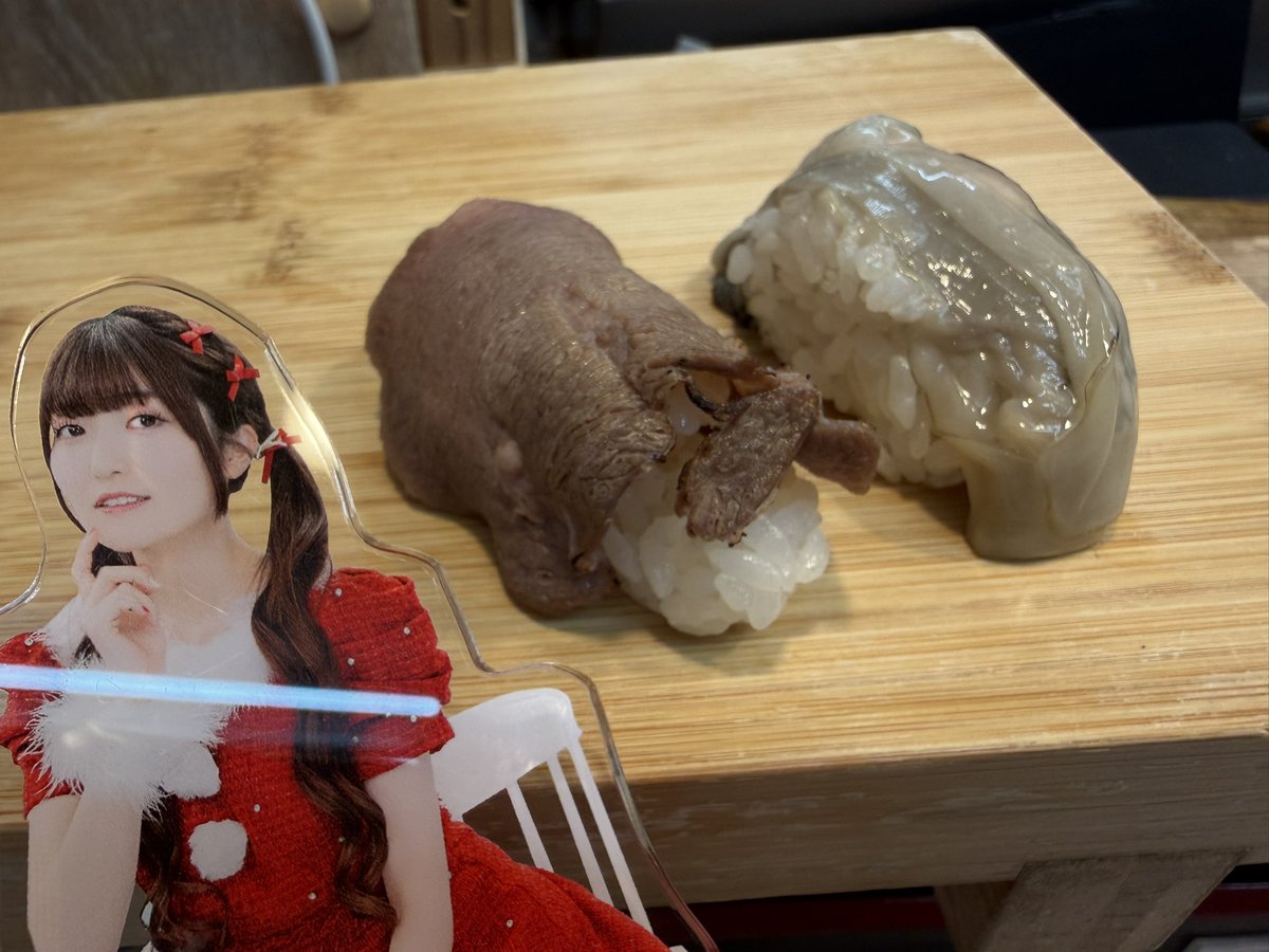 TM_twintail's tweet photo. ゆりちゃん、、、回らない寿司だよ‼️

宮城のお魚達
超美味しかったよ☺️☺️

#ゆりちゃん見て https://t.co/Qr4MGBdcSw