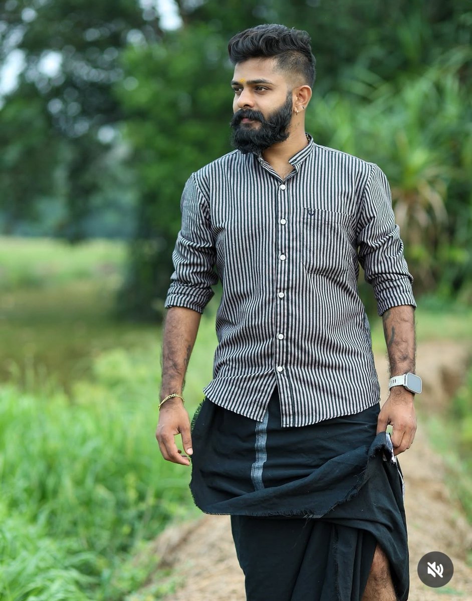 arthoo_v's tweet photo. Mallu material 🌴🌸 - men with beard Look 😉🥷🏻

https://t.co/GxRgRFuK6H https://t.co/8VZJuobNoK