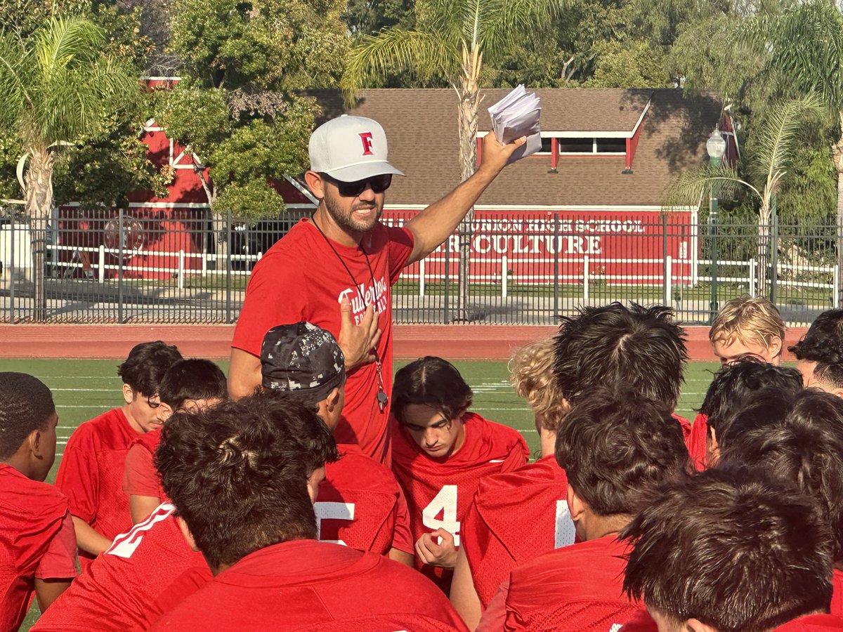 NKaravedas's tweet photo. Solid work 🏈 during the Bye week. 

Examining what you do and why is a good thing! 

Fired up for the league opener next Friday. #RedHawkPride #Play14 https://t.co/P8GtsYUKS4