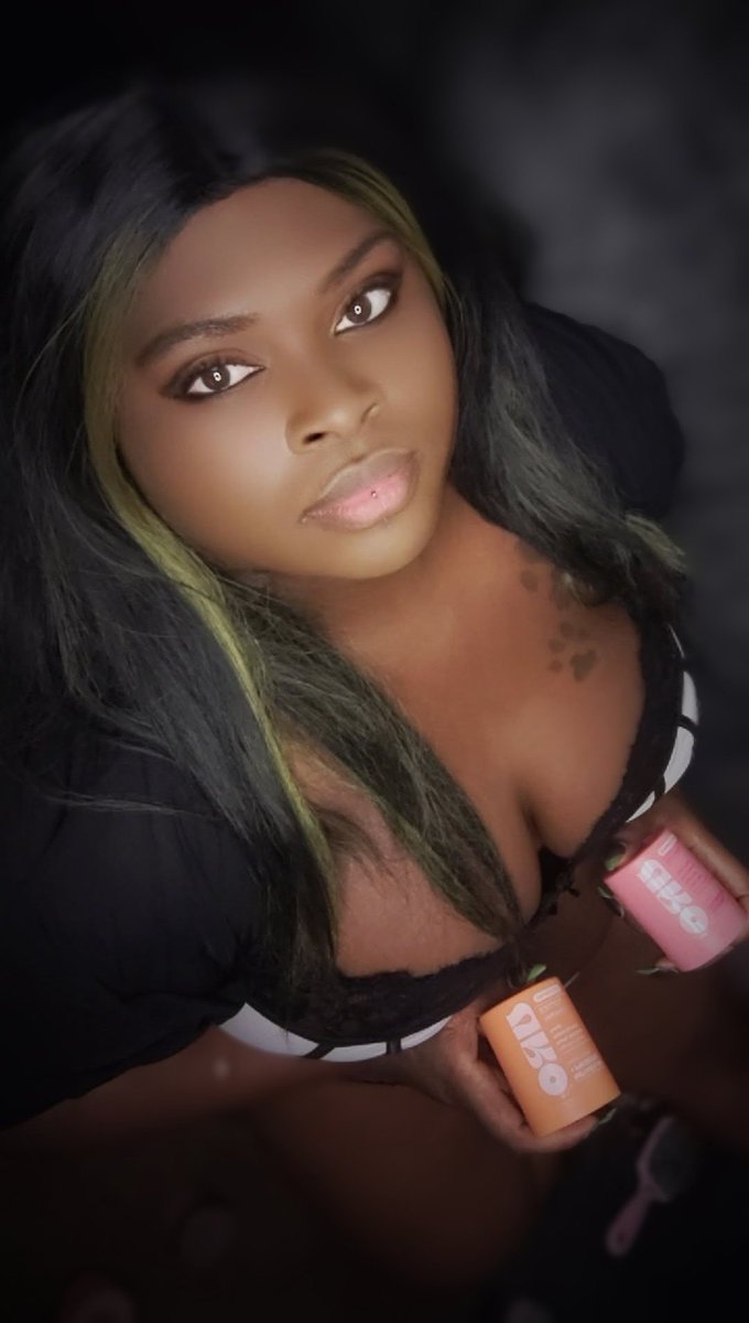 ChocolateMommyX's tweet photo. #uro #medicube #blackwoman #bigtits #bigtitsmom #thickasfuck #bigblacktitties #breedme #daddykink #Raceplay #bwwm #bbw #bleached #model #hornyasfuck #breedingkink #breedwhite https://t.co/DuZDF2RLLf