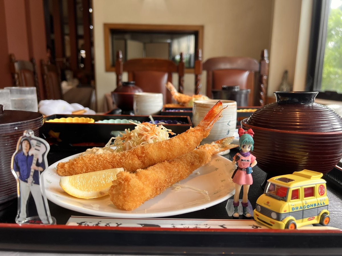 standbluelion's tweet photo. キッチンくまの大エビフライ美味かった😋
#Joyrideto10thTour
#ビッケブランカ
#ドラゴンボール超ビルス
#完璧のペキ https://t.co/66obRVIKbi