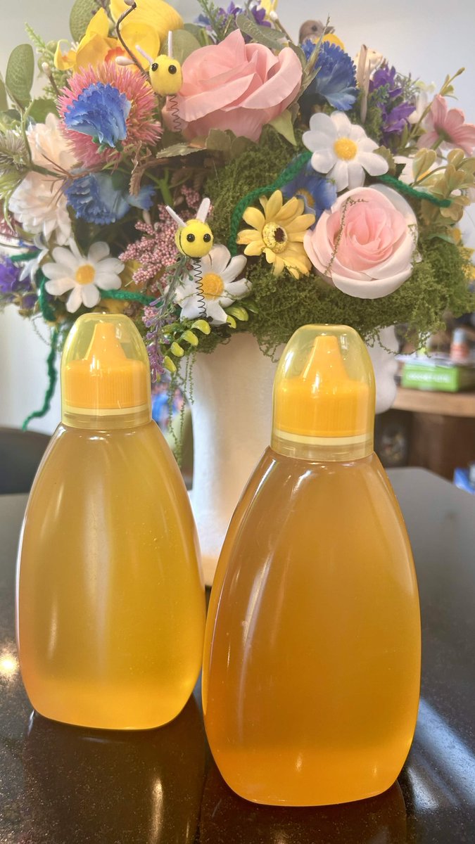 BeezHiveNFT's tweet photo. Real Beez ๐
Real Hives ๐
Real Honey ๐ฏ
In the hands of our holders
#BeezHive #SaveTheBees https://t.co/PqiMaGFiAj