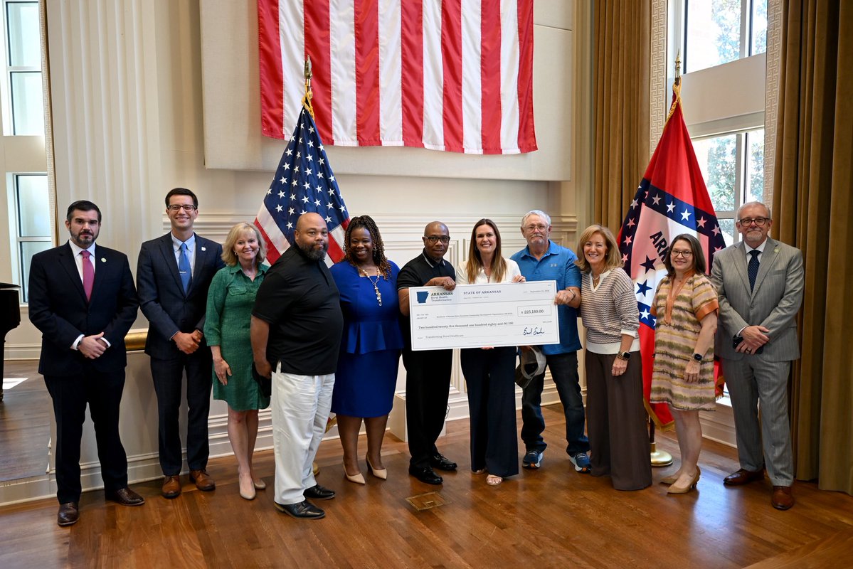 SarahHuckabee's tweet photo. Transforming rural health care starts long before a patient walks through hospital doors. 

Because of President @realDonaldTrump, @SecKennedy, and @DrOz, these RHTP grants will strengthen rural health care from the ground up for Arkansas families and communities. https://t.co/J8Ceb2FtWa