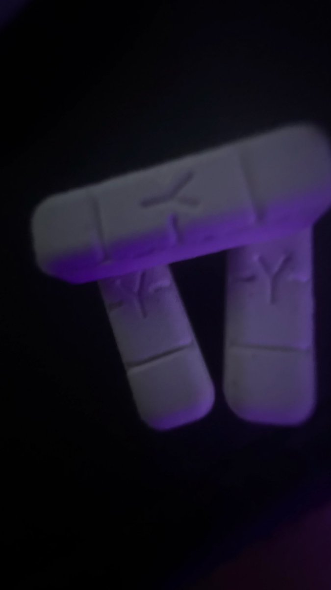 pourinforeign's tweet photo. yyy #drugtwt https://t.co/HrCsZaGCV2