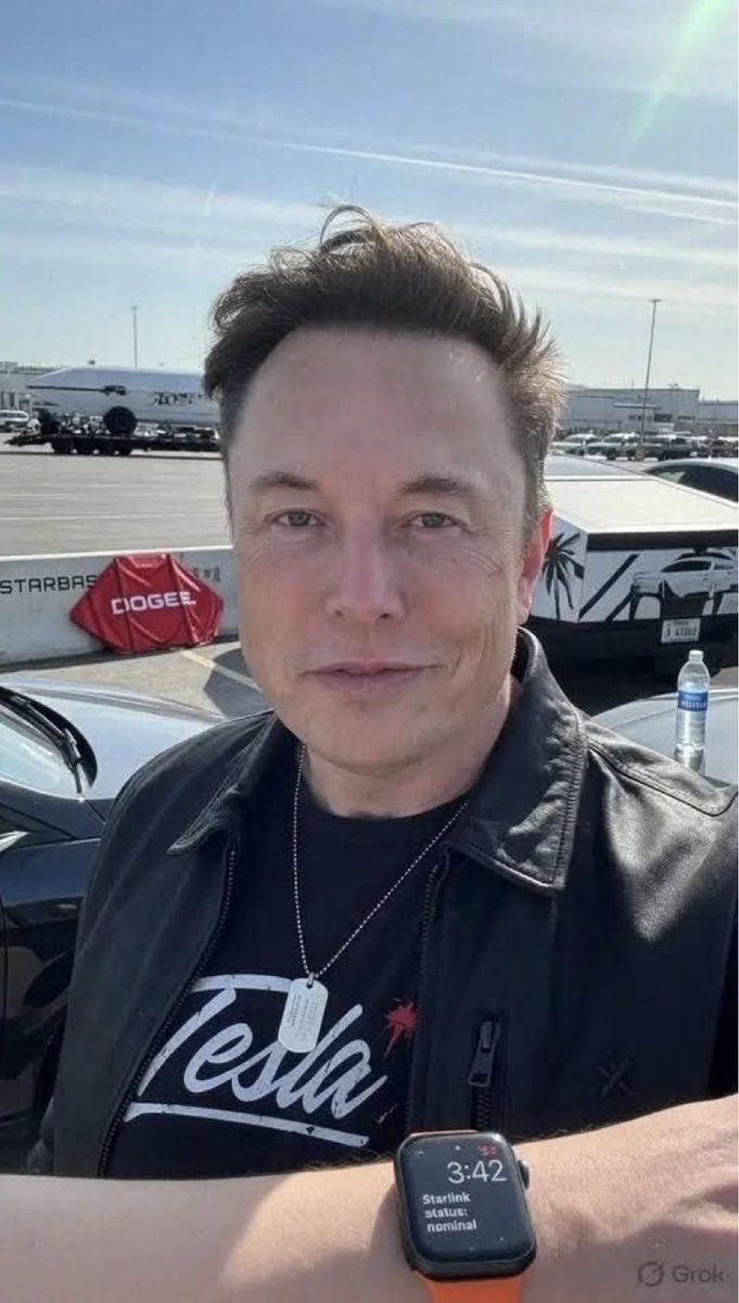 Parody_Musk227's tweet photo. Promise me you won't stop loving me ❤️❤️❤️ Honey ♥️🥰♥️ If you had the chance to marry me😥will you allowed me to be your husband❤️

Be honest ❤️ https://t.co/7iNliLssUT