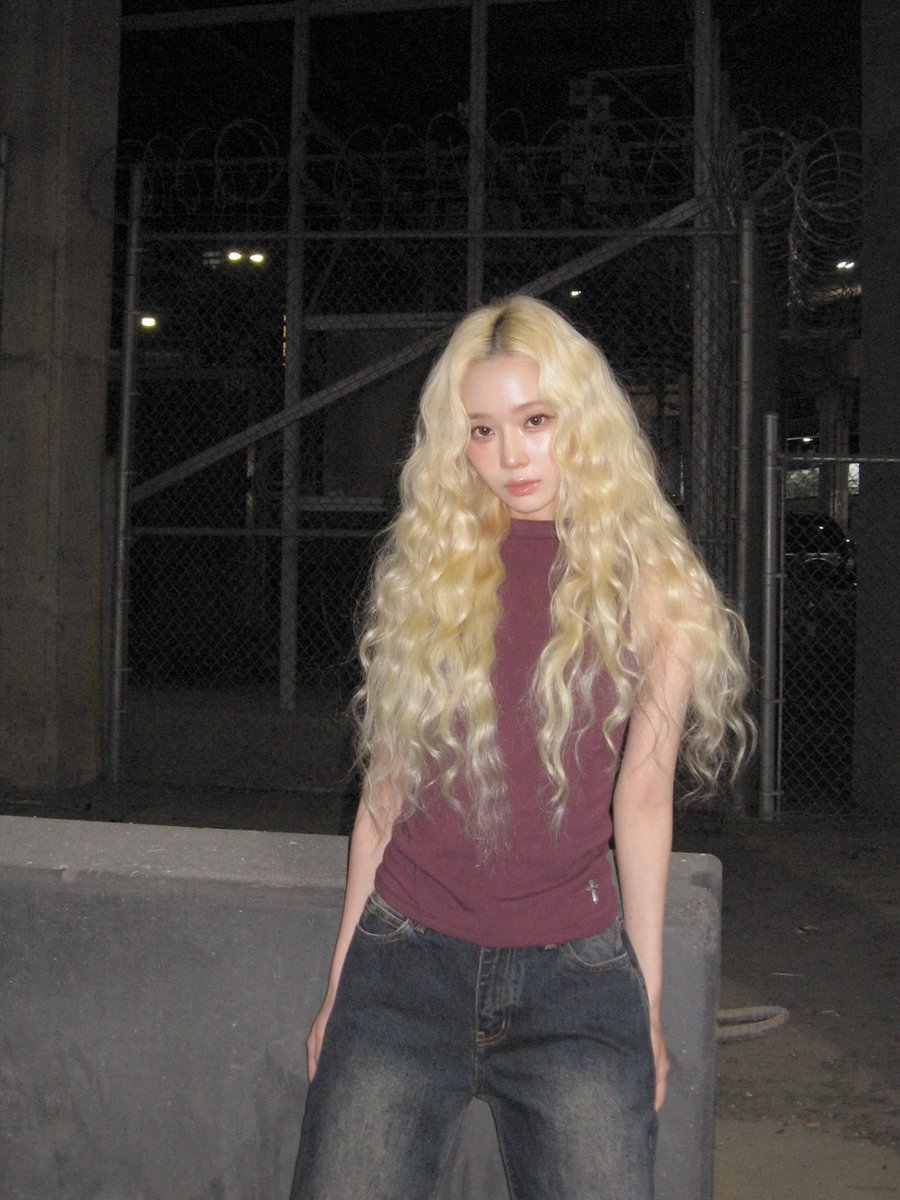 wntrult's tweet photo. you’re actually so perfect minjeong https://t.co/CjJtPKbCAD