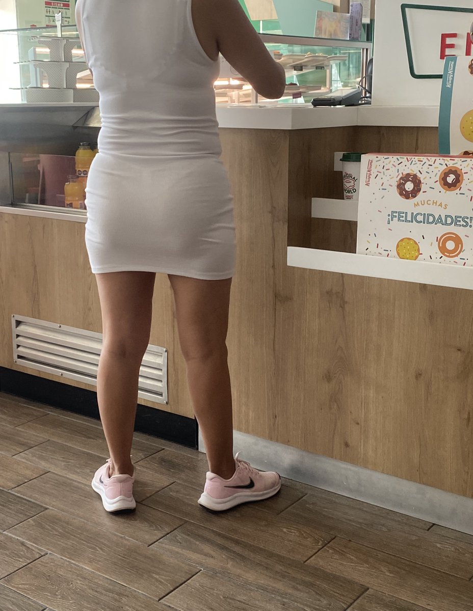 chaparritasex13's tweet photo. Como se ve de blanco https://t.co/mkQ2QXd7IX