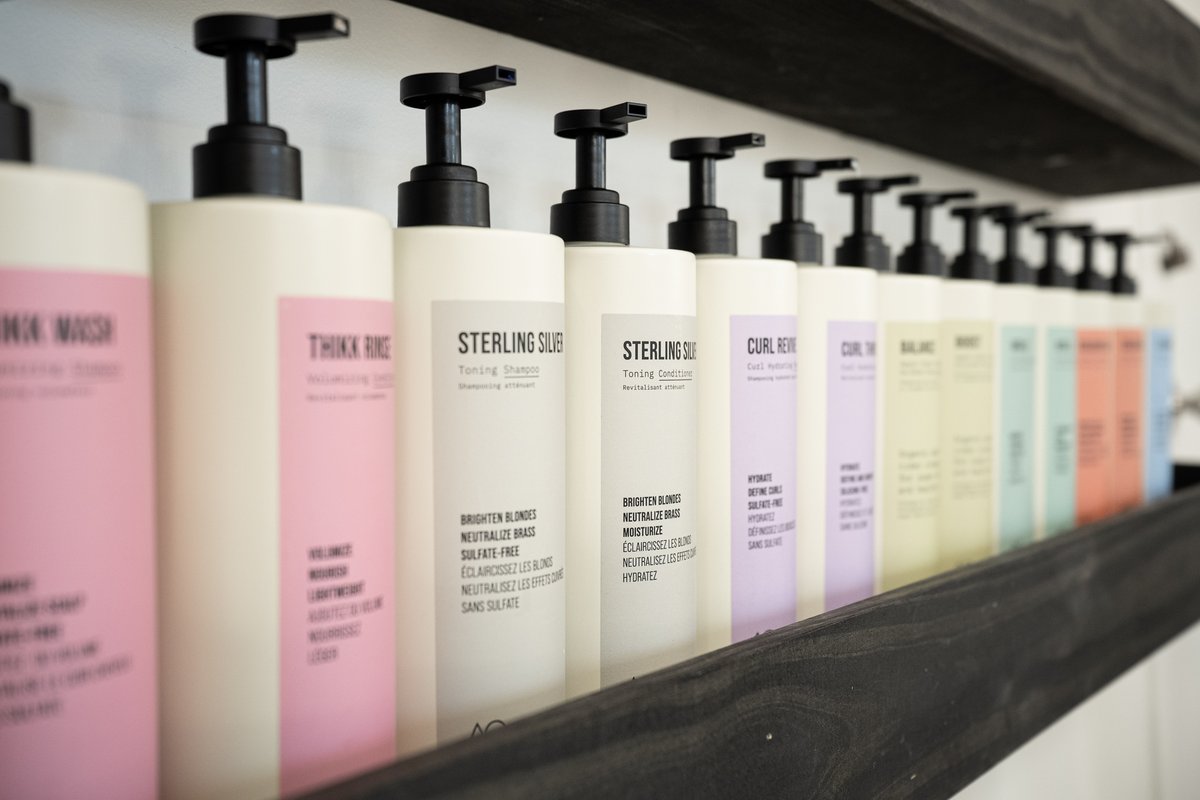 LindsyKurtvc's tweet photo. Glossy hair is the ultimate luxury accessory. From fresh colour to gloss treatments and professional products, incredible shine makes hair look healthier, richer, and more luxurious. Experience the Salon Bliss difference. Call 613-882-8046. Book https://t.co/IFhRUBJZoY