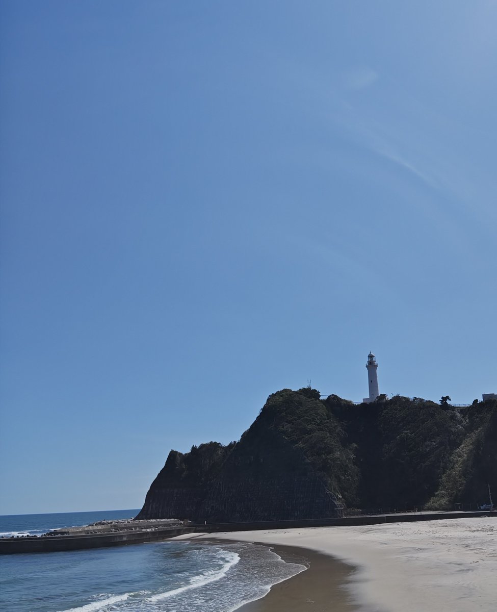psytanistar's tweet photo. 海に来た！
まずは腹ごしらえ。 https://t.co/T1jotRHN2z