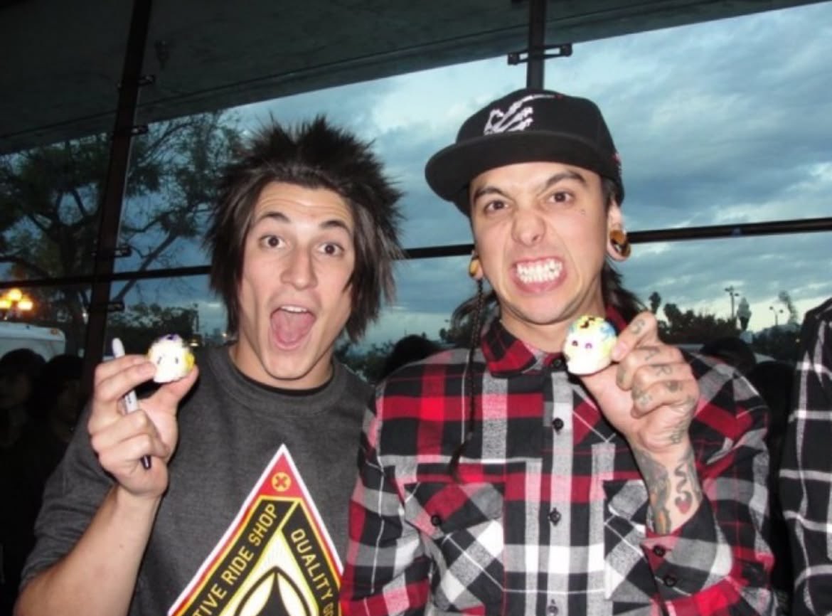 teeththeveil's tweet photo. https://t.co/ok0bzZ8rWP