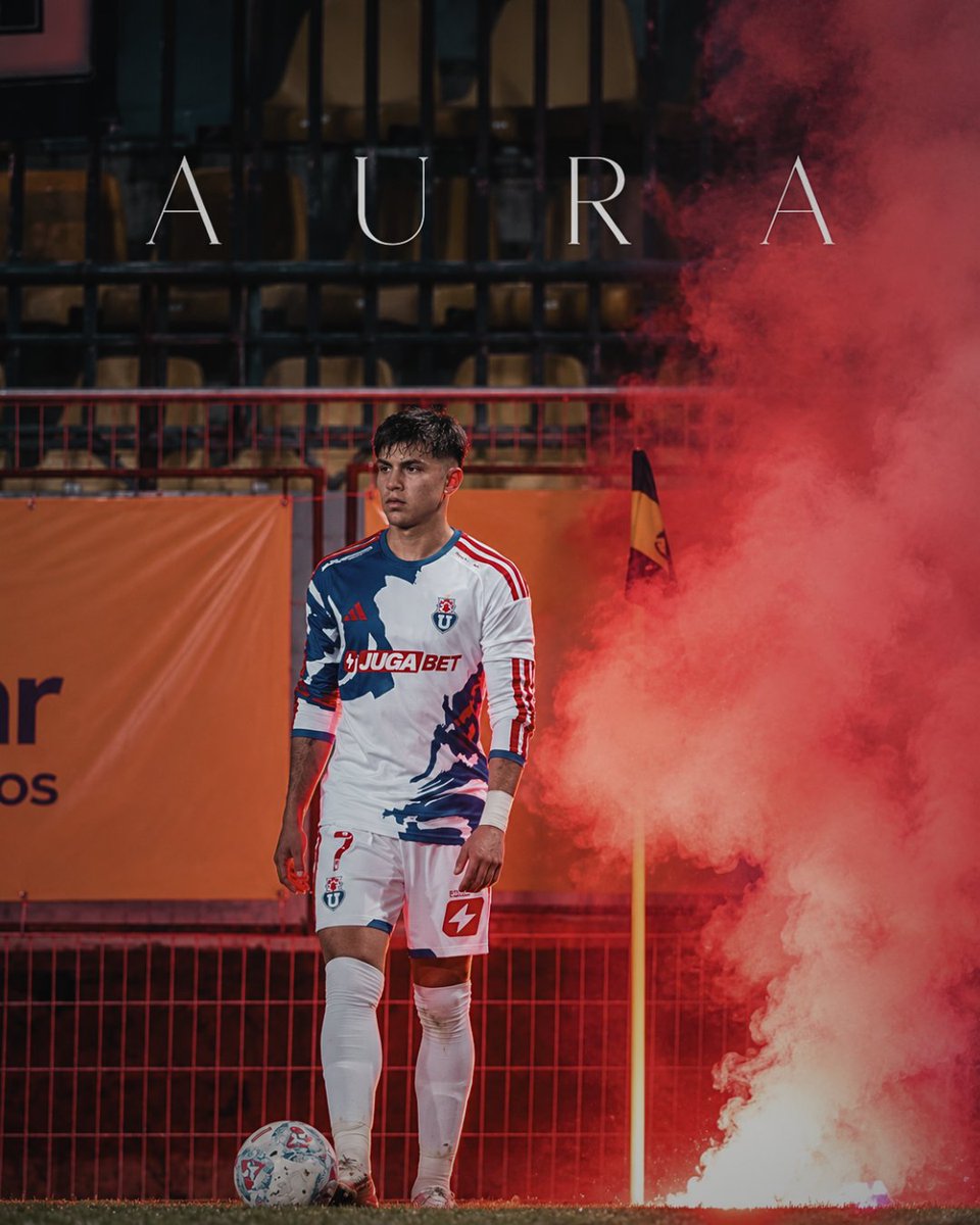 JERAZUL1927's tweet photo. La foto que estoy esperando que suba Maxi Guerrero:

@udechile https://t.co/d2uzqUYnEu