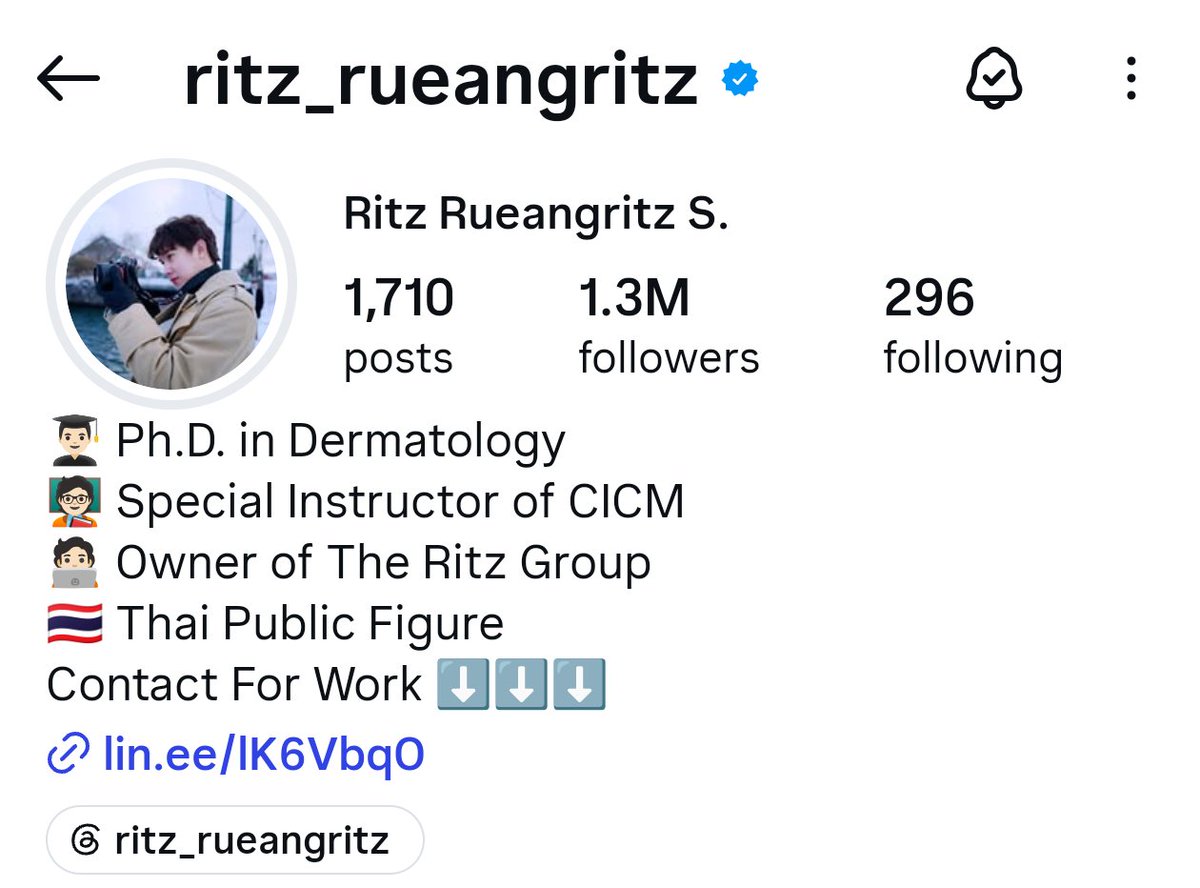 lmlmbbh23's tweet photo. หมอริท ตำแหน่งล่าสุดคือ ดร. 
1.มี Theritz 11สาขา ทั่วกทม. เดือนหน้าเปิดสาขาที่12
2.มี spacev 3 สาขาใน กทม และ ขอนแก่น
3.มี ilidzclinic 2สาขา ที่ล่าสุด ทำร่วมกับโรงพยาบาลวิมุตเพื่อยกระดับความปลอดภัย 

นี่แหละ คนที่ชาวเน้ตคอมเม้นกันสนุกสนาน

(ฟ้องสักหน่อยได้สาขาที่13เลยนะพี่ริท) https://t.co/wH0Sfcyyja