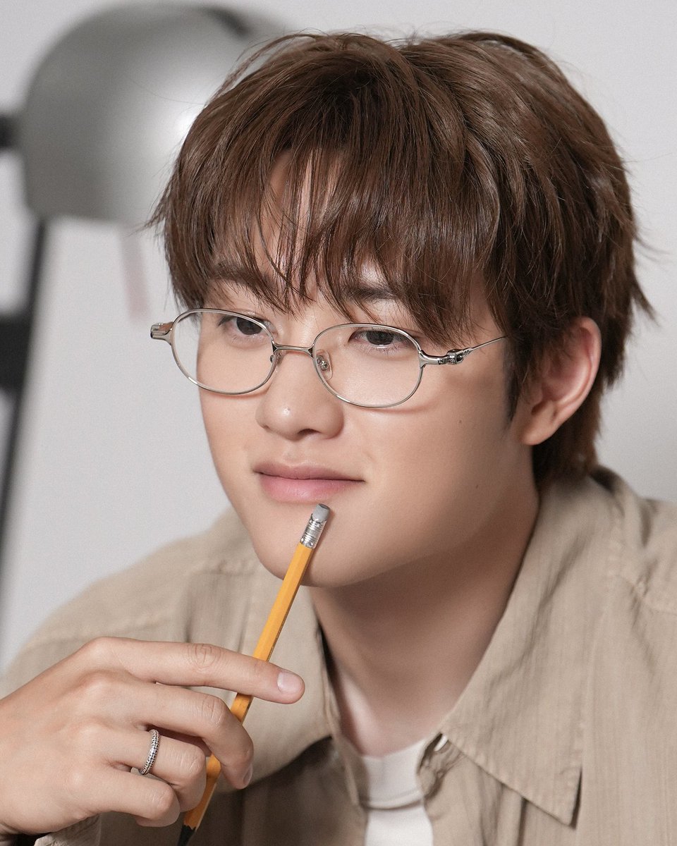 qoqoquuz1's tweet photo. 쪼끔?어른된듯 https://t.co/W3cbkQpCGr