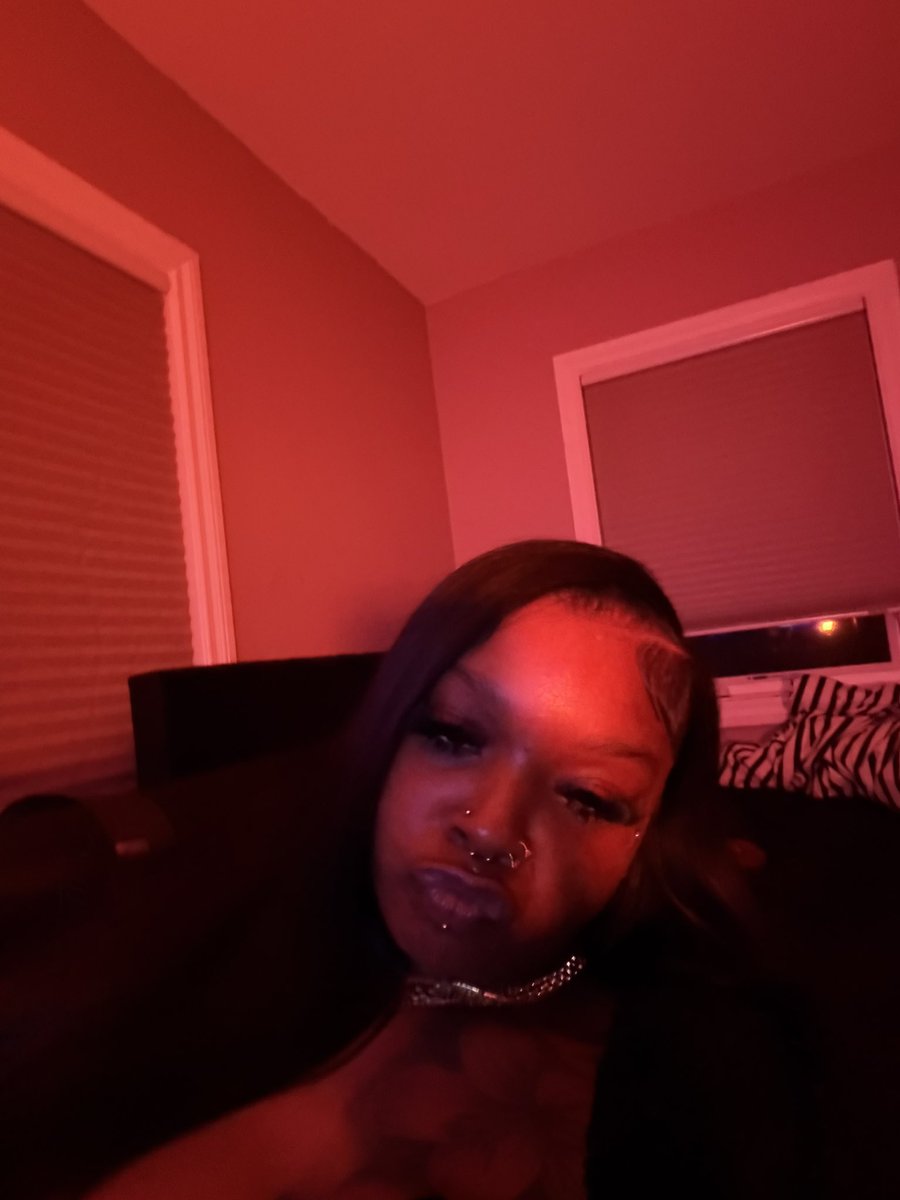 smokehrthoughts's tweet photo. mhmm bae emp 😍😍😩 https://t.co/qqVdrwxDjC