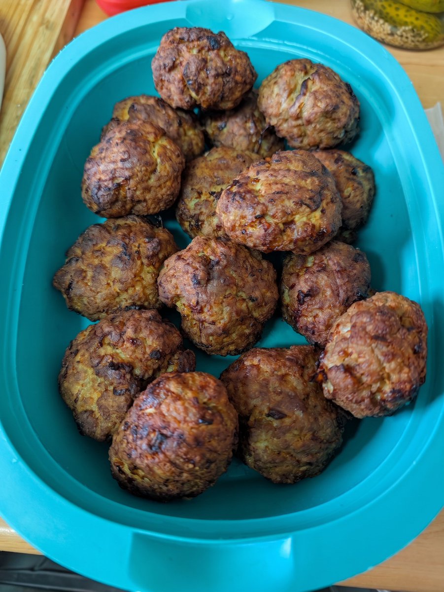 derweixdorfer's tweet photo. #Airfryer #rezepte #food, #speisen, #essen, #büffet, #küche, #kochen, #backen, #lebensmittel, #obst, #gemüse, #fleisch, #wurst, #käse, #dinner, #lunch, #grillen, #backen #CosoriTurboBlaze #Ninja https://t.co/ltjffo7P7Q