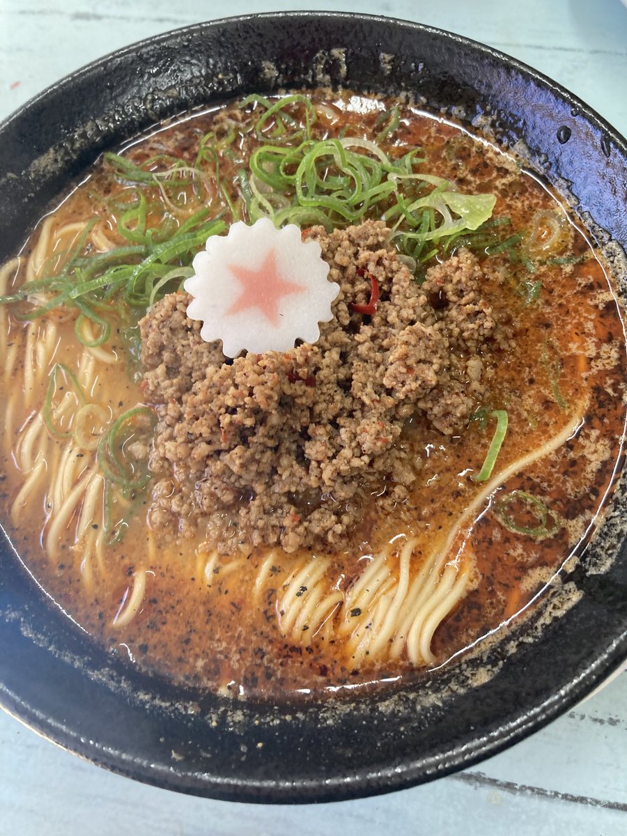 katsu35401's tweet photo. 先週末の思い出
佐野ラーメンに焼津で担々麺 https://t.co/4J5F2dE7X1