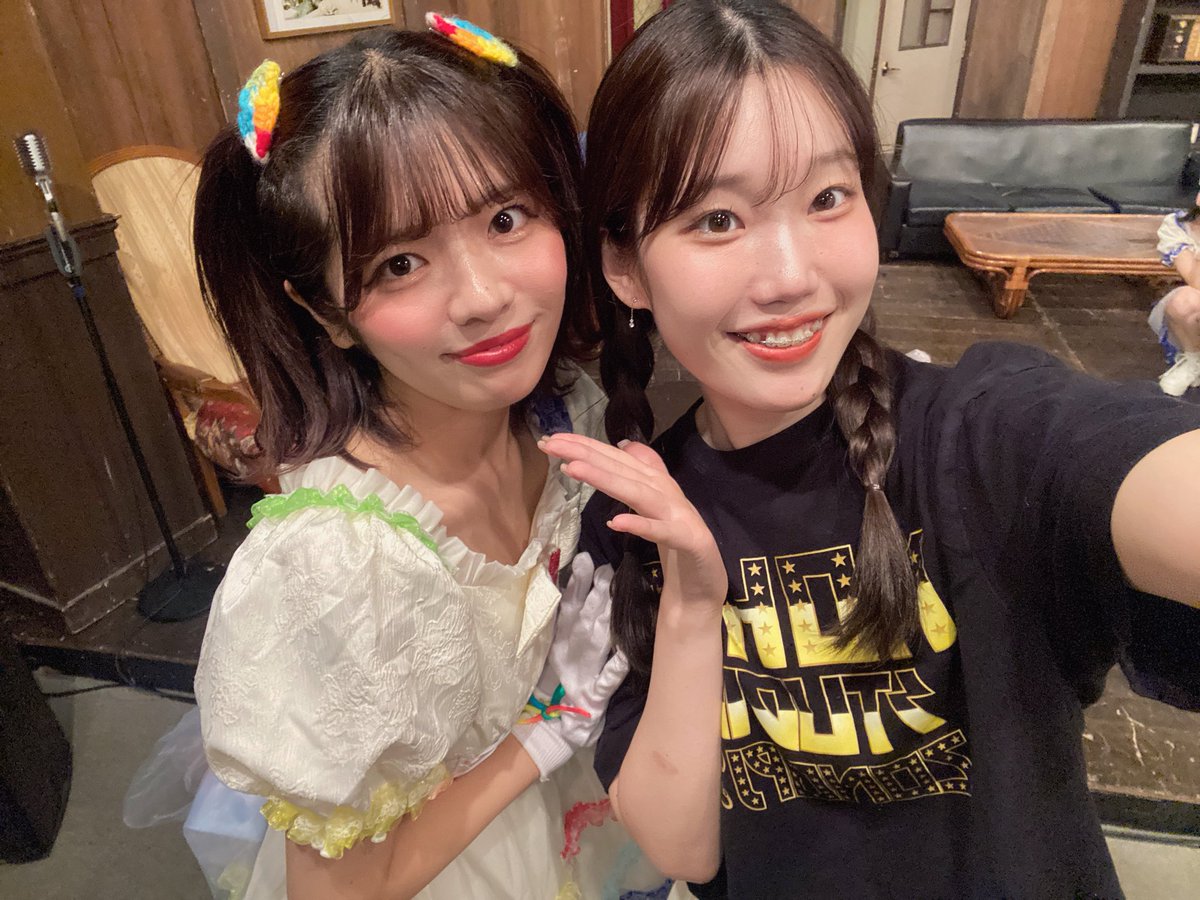 chiaki10_'s tweet photo. #ZONO愛踊る 
連続で失礼しますっ

ようかさんと♡
本当に可愛くてですね、目が離せませんでしたヨ。らぶ。

お芝居も歌もダンスもようかさんの素敵なところがぎゅ〜と詰まってて、ようかさん推しには絶対観てもらいたい作品です！ほんとうに。
ので！ぜひ、『愛踊る』の世界へ〜！！🎀 https://t.co/NZEOlF7oRZ