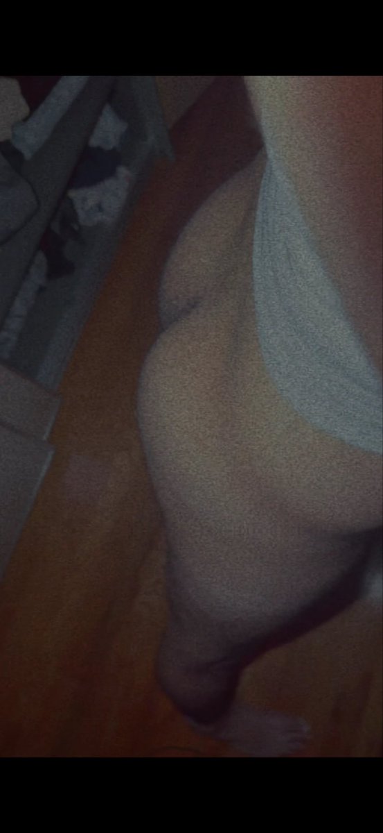 idek23325's tweet photo. Str8 cute never got dick before someone hmu

#nyc #bubblebutt #curious #vers #hornyasf https://t.co/64MJD2KVXU