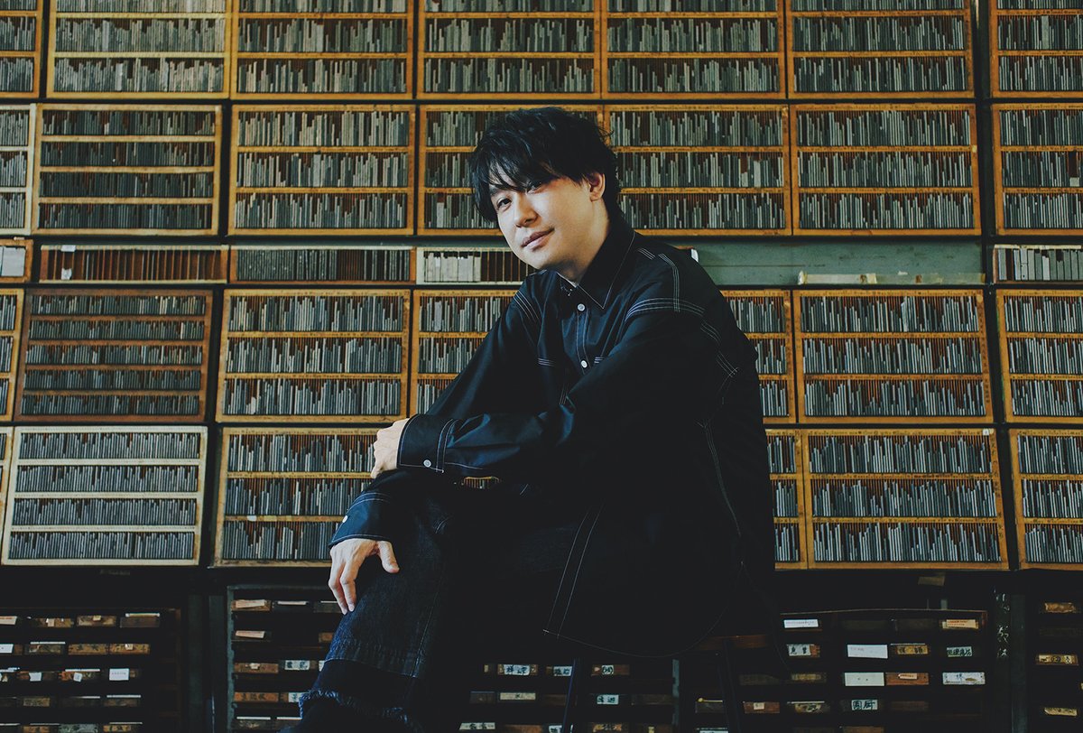 LisAni_NEWS's tweet photo. 【インタビュー】アーティスト・鈴村健一が待望の新曲「ステラグラフ」をリリース！ライフワークである“満天LIVE”への想いを込めた“原点回帰”の1曲に

#鈴村健一 #満天LIVE2026
@Suzumura_music @suzu__kensan

▼記事はこちら
https://t.co/wrbS9EVVIa https://t.co/z11zr9qXpa