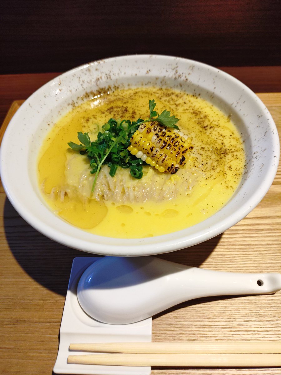 nemo30907070's tweet photo. 焼肉もマグロ定食も良いがやはりラーメン
ラーメンは全てを解決する https://t.co/JJwd2yXetD