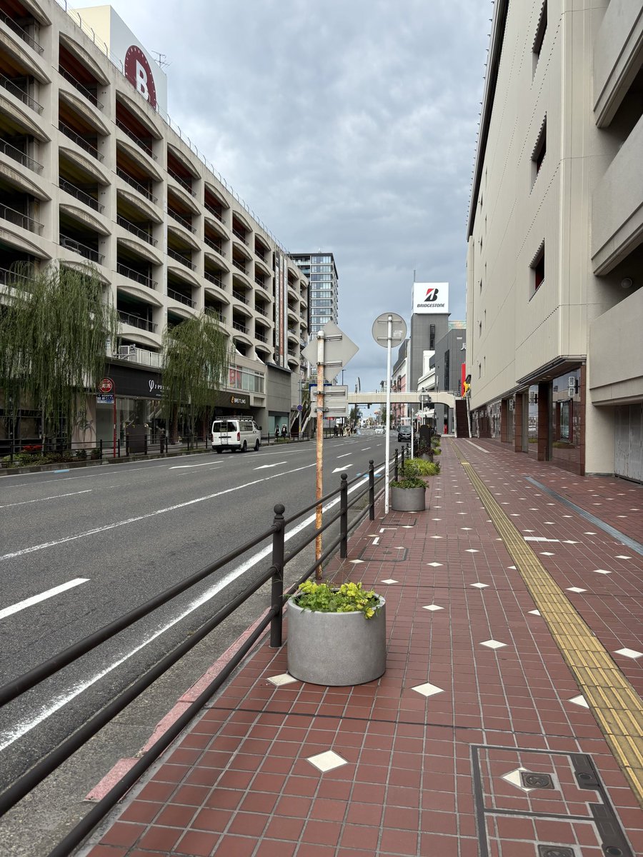Tryy6fu's tweet photo. 新潟市に来た https://t.co/q1hL58w8jK