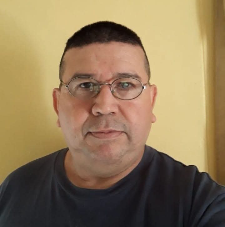 NPetapa's tweet photo. Identifican al presunto agresor de la joven en un ascensor de la zona 1
El sujeto fue identificado como Omar Julián Espino Nájera, residente de la zona 1 de la Ciudad de GT, quien figura en los registros de (TSE) https://t.co/YiCcqdaujU