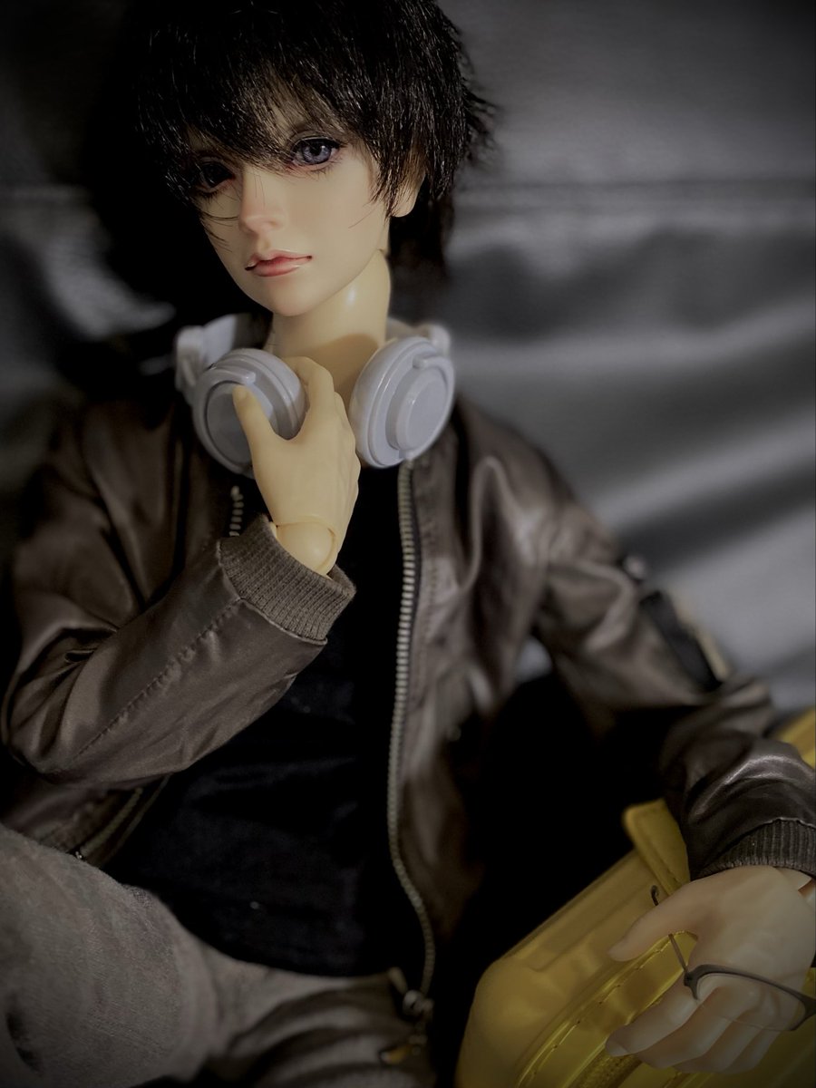 HBCocoon's tweet photo. 紹介されていたヘッドフォンいいな♪と思い買ってみたので、男の子頑張って撮ってみました📸

いつも思うんだけど…
普段女の子ばかり撮ってるからか、カッコよく撮るのって難しくて💦
気づいたら可愛いポーズ？女の子なポーズになってたりする😂
今日は結構頑張れたハズ…🫣

 #Switch https://t.co/QwRj5OM2KO