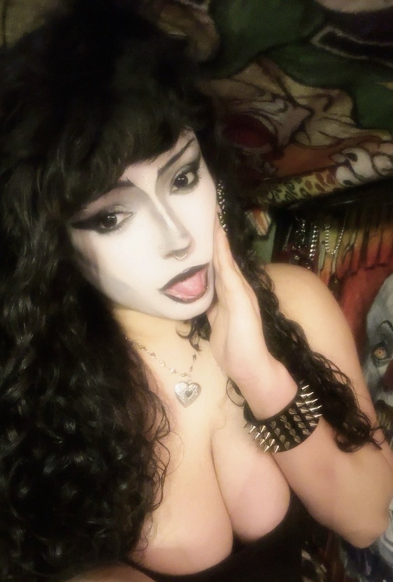 youfoundmodeus's tweet photo. Can I ruin you ? #sexy #snapchat https://t.co/YbAyu83Qf8