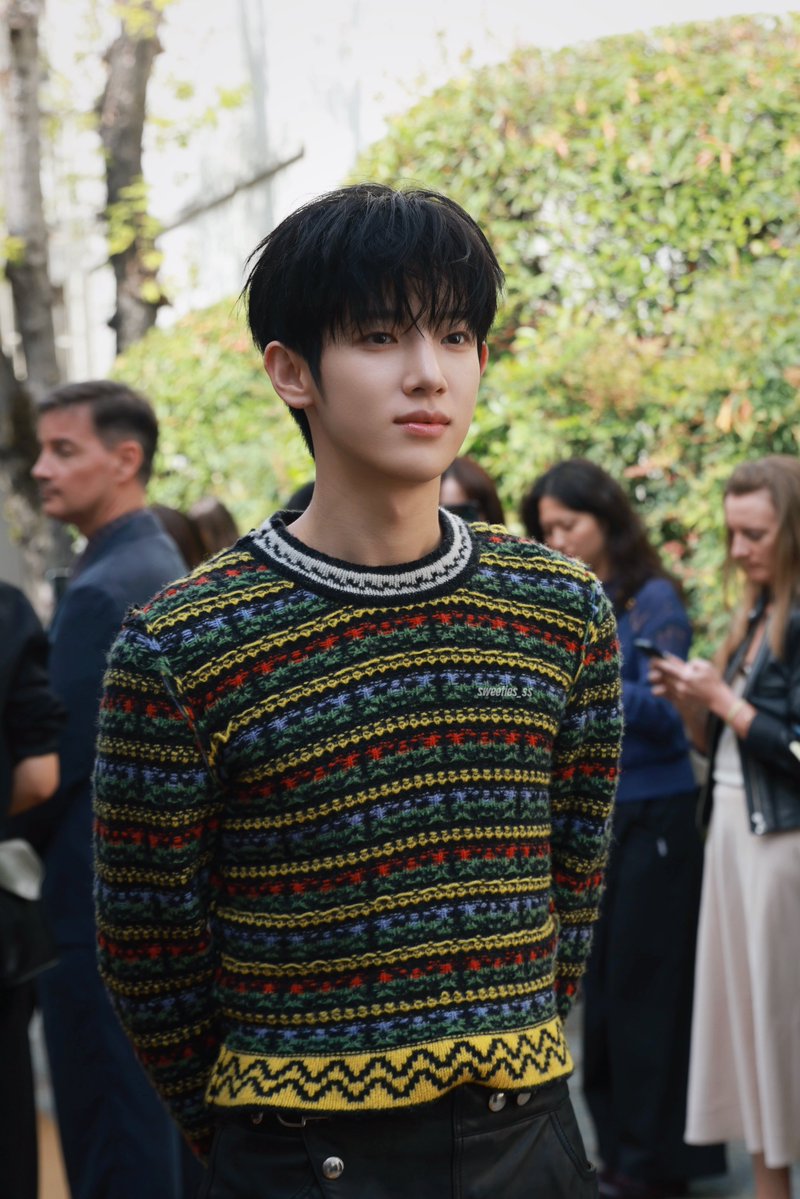 sweeties_ss's tweet photo. #parksiwoo #박시우
#朴时宇 #검사실의제안
#PARKSIWOOMFWSS27

260924 marni 슈
추석 잘 보내세요~ https://t.co/ENa1x2KGof