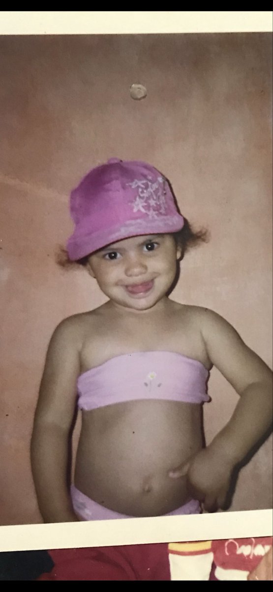 papodevixxx's tweet photo. falta 1 mês e a partir de hj eu tô nessa skin aqui. choro por tudo, me importo com tudo, fico sentimental por tudo 👍🏾 https://t.co/Y3vSZL4BkX