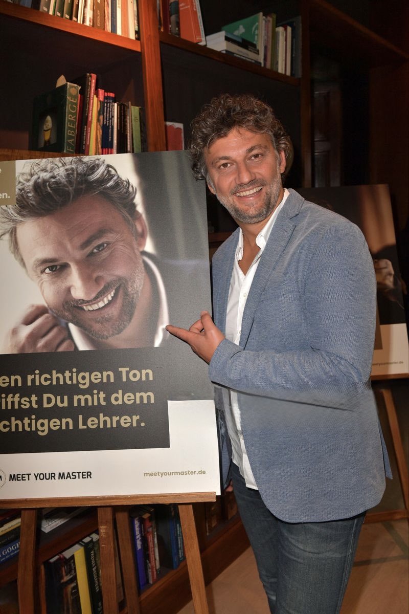 Jonaskaufmanf's tweet photo. Thank you so very much much to my Amazing Fan’s All over The World 🎉🎉 https://t.co/A7YtlJuk23